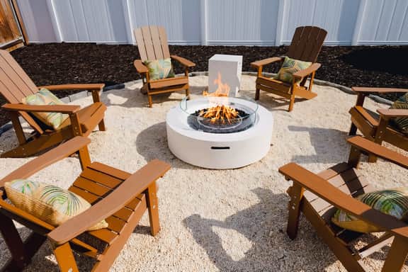 Sleeps 10 • Outdoor Oasis • Heated Pool • Grill