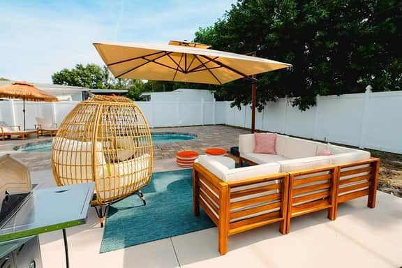 Sleeps 10 • Outdoor Oasis • Heated Pool • Grill