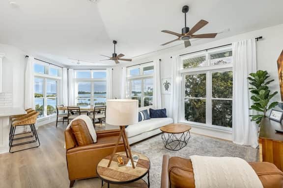3 Story Haven! Fire Pit+kayaks~updated~360 Views!