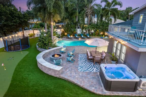 5Mins 2 Beach~HeatedPool~Trampoline~HotTub~Theater