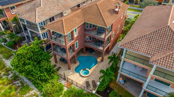 Beachfront Villa: Heated Pool, Spa & Pool Table