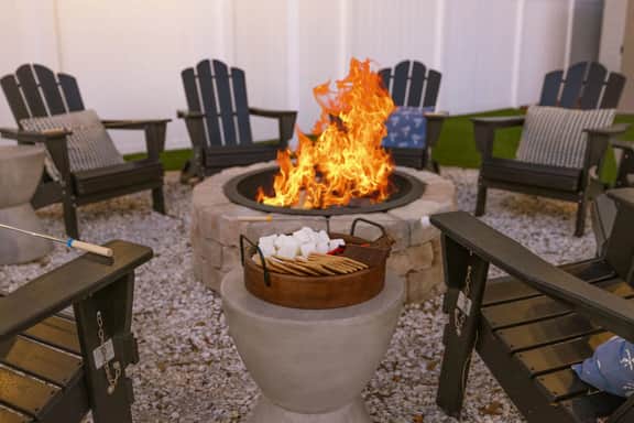 4 Minutes to Beach | Pool | Hot Tub | Game Room