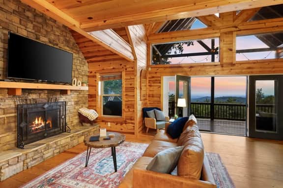 Views For Miles! ~ Hot Tub~ Pool Table~Poker Table
