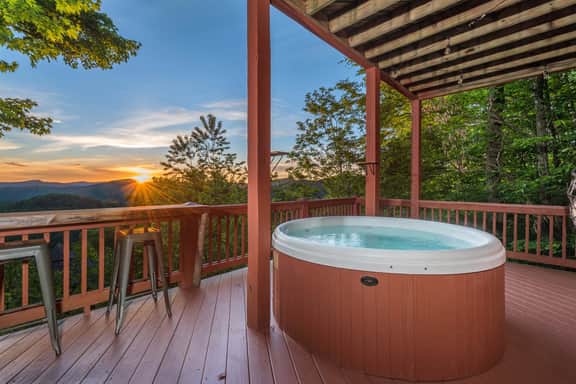 The Skybox - Voted #1 Cabin in Asheville