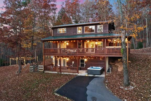 Private Mountain Getaway - Movie Theater - Hot Tub