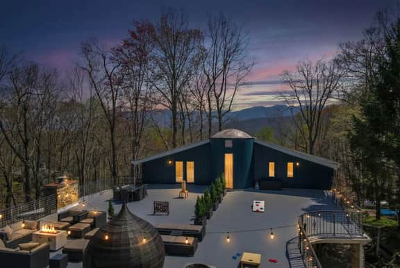Mountain View - Rooftop Patio - Theater - Games