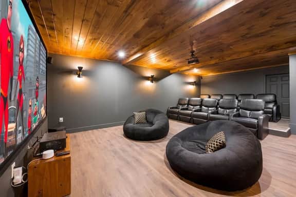 Mountain View - Rooftop Patio - Theater - Games