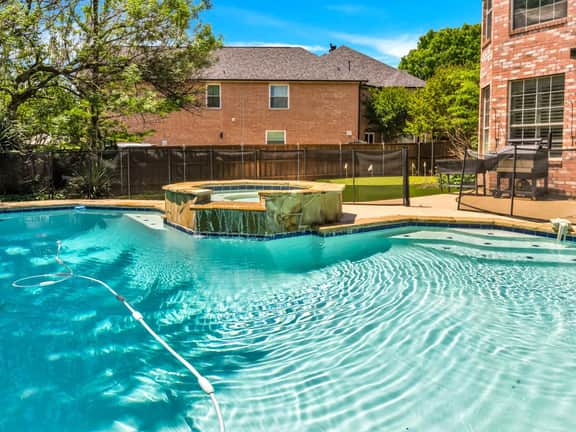 Heated Pool|Hot Tub|Sleeps 16|Putting Green!