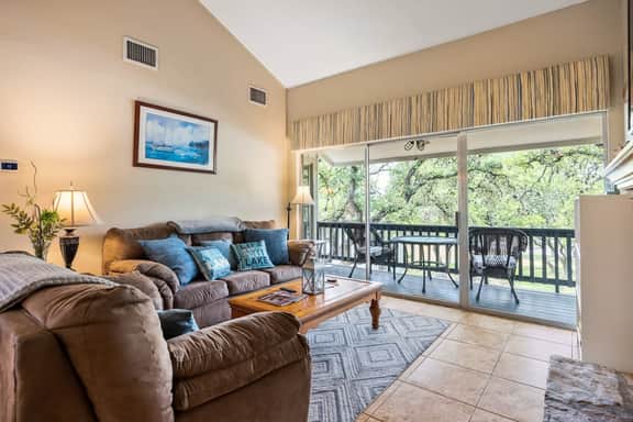Canyon Lake Escape: Pool, Balcony, Pet Friendly