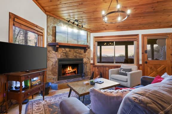 Mountain Views | Hot Tub | Fire Pit | BBQ