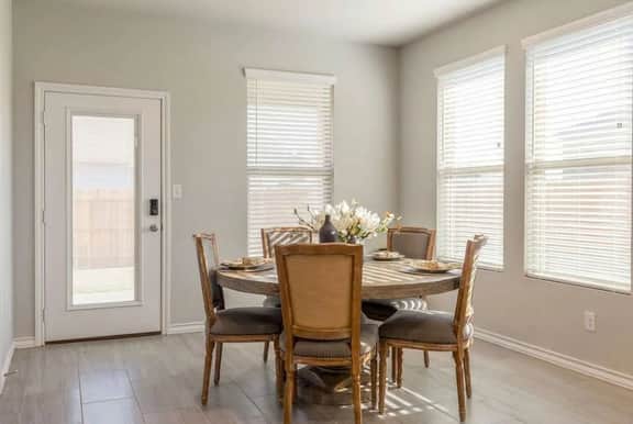 10 Minutes to Stadium! | Spacious 3BR | Gameroom