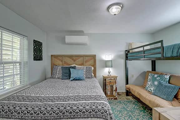 Kahuna Cottage- Family Friendly | Fenced Yard
