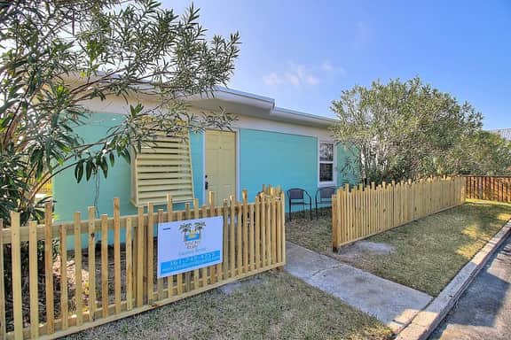 Kahuna Cottage- Family Friendly | Fenced Yard