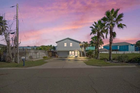 The Sandpiper, Private Deck, Bay Boat Parking