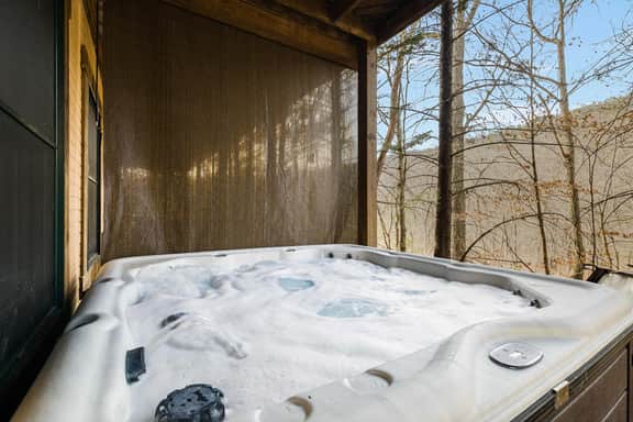 Mtn Retreat! Movie Theater~Arcade~Hot Tub~Slps 10