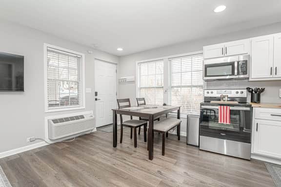 Downtown Kimmswick Studio-Renovated-Prime Location - Image 4