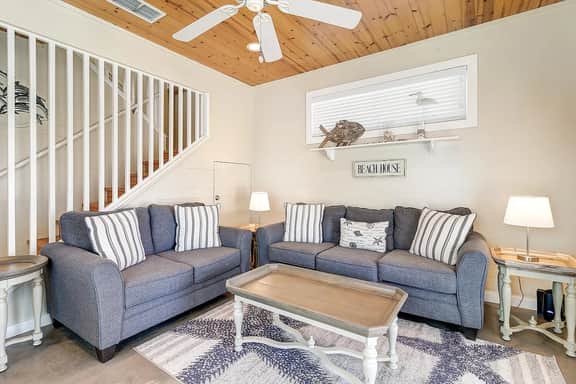 Casa Bella- Community Pool View | 0.3 mi to Beach