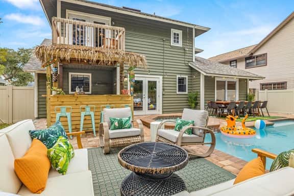 1 Mile to Beach | Pool, Tiki Bar & Mini Golf
