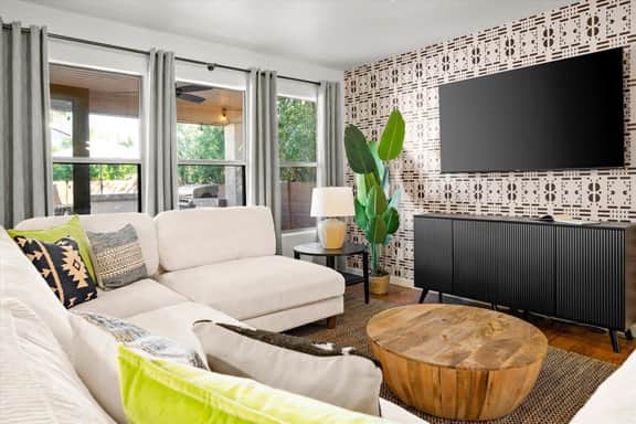 Family Fun! Sleeps 12 | Pool | Fire Pit | PuttPutt