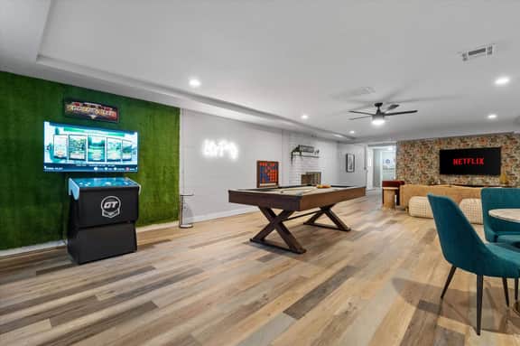 The Palm & Putt: Heated Pool | Golden Tee | Bocce