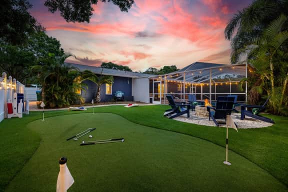 Epic Indoor Slide! Pool|Hot Tub|Mini Golf|Fire Pit