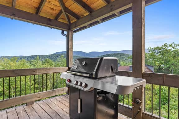 Surreal Views~Outdoor Fireplace Pool Table&Hot Tub