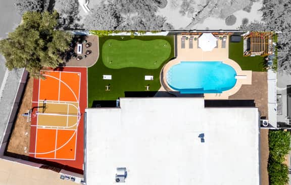The Sunkiss: Pickleball | Heated Pool | Hot Tub