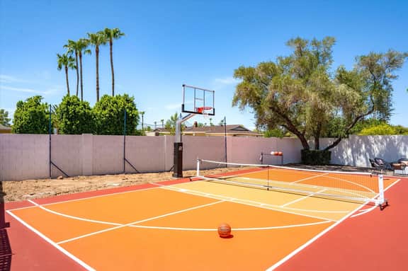 The Sunkiss | Pickleball, Hoops, Pool & Hot Tub - Image 3