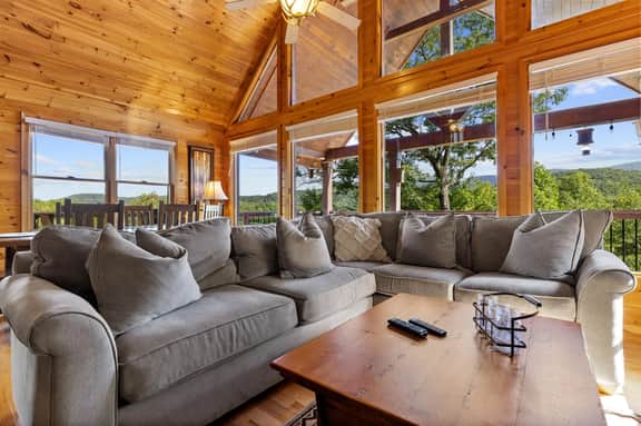 Mountain Views~ Hot Tub&Pool Table~ FirePit~ Games