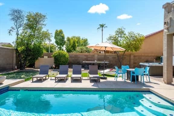 Chandler Charm! Heated Pool~Spa~Gameroom~PuttPutt