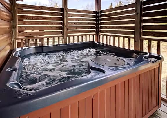 Mins to DT Gatlinburg | Hot Tub | Community Pool