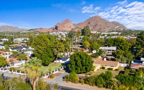 The Citrus House | Pool & Hot Tub Right in Arcadia