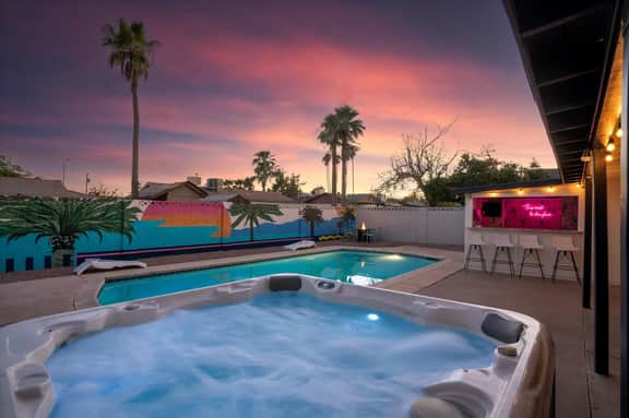 The Palms Cabana | Pool, Hot Tub, Bocce & PuttPutt