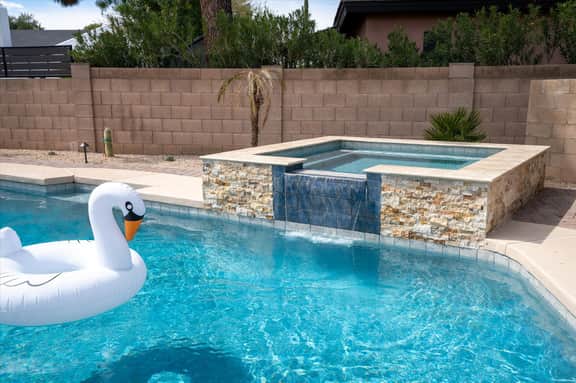 The Rusty Cactus - Heated Pool, Spa, & More!
