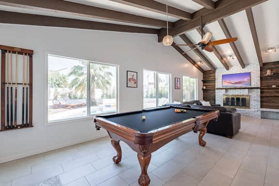 4 Br Tempe Retreat: Pool | Putt Putt | Pool Table