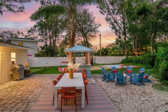 Gulf Coast Getaway | Pool, Putting Green & Pickleball