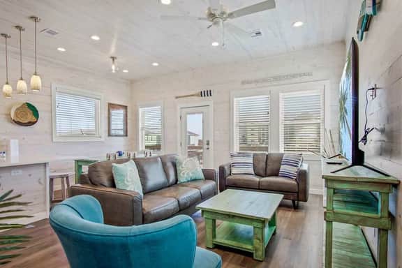 Save The Ales~Boardwalk~Private Pool~Sleeps 10!