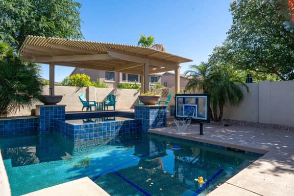 HTD Pool~Fire Pit~Games~Dog Friendly~Ping Pong