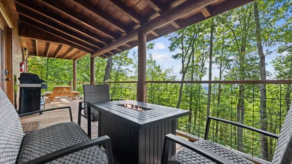 MTN Views~Hot Tub~Fire Pit~Pool Table~Games
