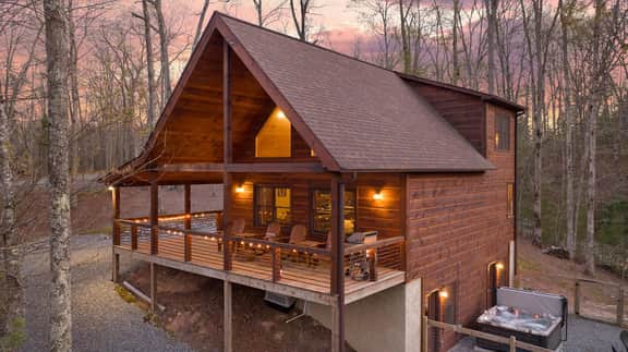 Mtn View | Fire Pit | HotTub | Family/Pet Friendly