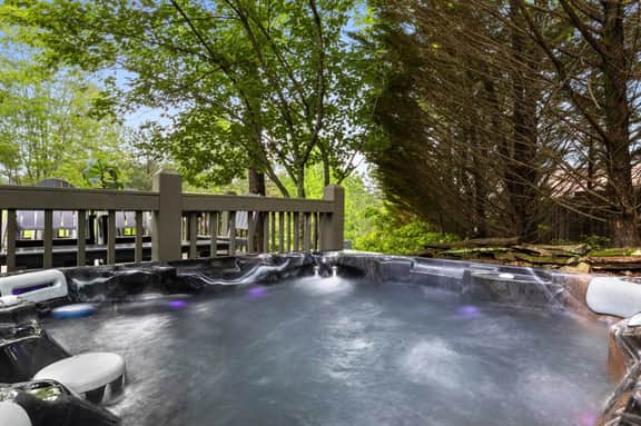 12 Min to Downtown! Sleeps 12 | Hot Tub | Fire Pit