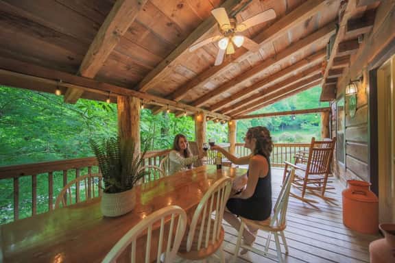 Sleeps 16 • Hot Tub•Sauna•Dogs Welcome•Ping Pong - Image 5