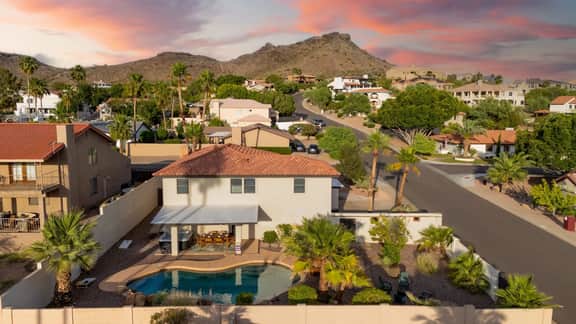 The Sunset Peak: Sleeps 18~Heated Pool~ Hot Tub