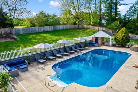 Wild West • Pool • Hot Tub • Fire Pit