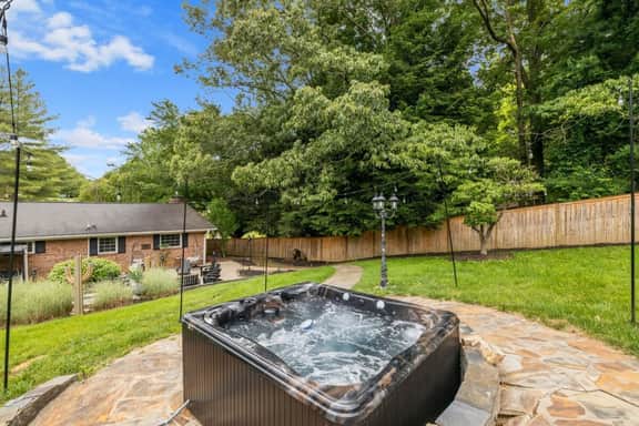 Wild West • Pool • Hot Tub • Fire Pit