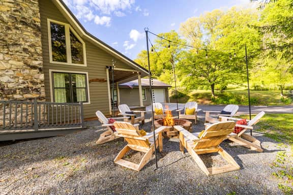 Cozy Family Getaway w/ Games, Hot Tub & Fire Pit
