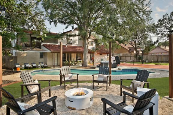 Poolside Pickleball • Heated Pool • Sleeps 20!