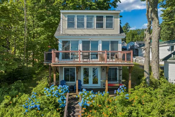 Lakefront, Mtn Views, Hot Tub, Game Room, & More!