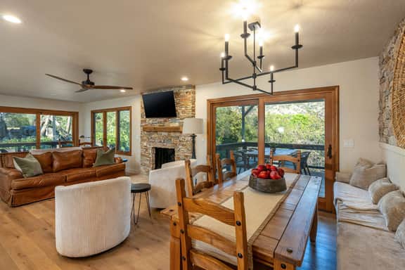 Prime Sequoia Stay: Pool • Hot Tub • Sauna • Views