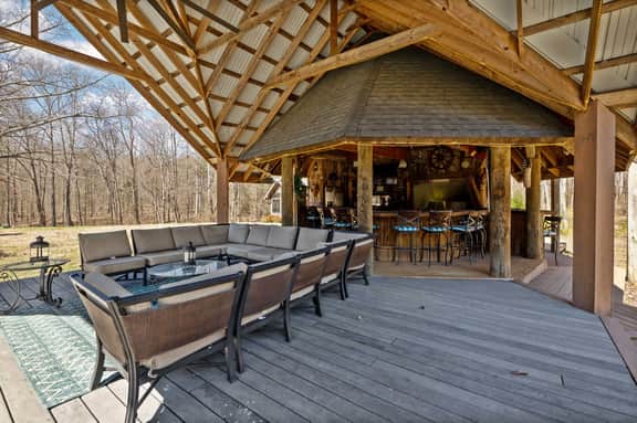 Sleeps 29~Pool~Tiki Bar~Hot Tub~Gym~Dogs Welcome!